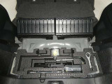 【車載工具】タイヤ交換には必需品ですね!万が一に役立つ工具です。緊急時に備え、使い方をしっかり覚えておきましょう。