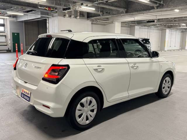 スズキ スイフト 1.2 XG の中古車詳細 (9,000km, ピュアホワイトパール