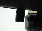 ◆ドライブレコーダー◆映像・音声などを記録する自動車用の装置です。 もしもの事故の際の記録はもちろん、旅行の際の思い出としてドライブの映像を楽しむことができます。