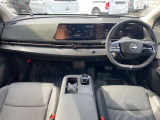 アリアの運転席周りの画像です。