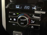 オートエアコンで快適な室内です。