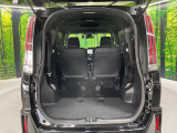 後席を格納すると、これだけの広さが!シーンに合わせたシートアレンジで、大きな荷物も積むことが出来ます♪