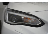 LEDヘッドライトで夜間の運転も安心です