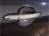 【スマートキー】車両のキーをカバンやポケットに入れたまま、お車の開閉が可能で御座います。お車の前に立ってキーを探す必要が御座いません。