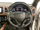 ハンドルにHondaセンシング系のクルーズコントロールやレーンキープアシストなどのスイッチと、オーディオの操作スイッチが装備されています。ハンドルから手を離さず安全に操作できます。