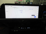 12.3インチのディスプレイオーデイオ(フルセグTV・AM/FMチューナー・Biuetooth・)+ナビが付いています。