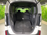 後席を格納すると、これだけの広さが!シーンに合わせたシートアレンジで、大きな荷物も積むことが出来ます♪