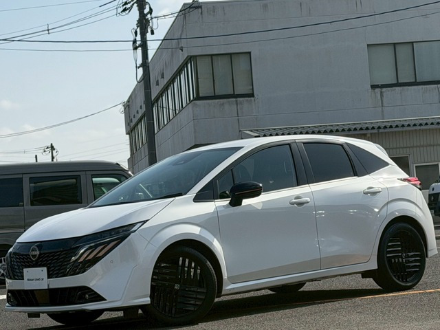 ノートオーラ1.2 G 90周年記念車