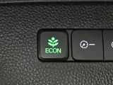 ★ECONスイッチ★ エコドライブを加速しよう!スイッチをONにすると、運転の仕方によるロスを抑え込み燃費をよくするようクルマが頑張ります(*^ー^*)燃費向上にチャレンジ♪