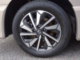 【タイヤ】 【純正16インチアルミホイール】《195/60R16》専用のアルミなのでお車のイメージぴったりですね!