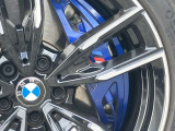 Mスポーツブレーキ!ホイール奥に見える青いブレーキキャリパーが性能を物語ります!