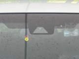 【トヨタセーフティセンス】走行中に前方の車両等を認識し、衝突しそうな時は警報とブレーキで衝突回避と被害軽減をアシスト。より安全にドライブをお楽しみいただけます。