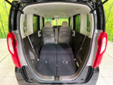 後席を格納すると、これだけの広さが!シーンに合わせたシートアレンジで、大きな荷物も積むことが出来ます♪
