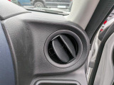 運転席のエアコン吹き出し口です。