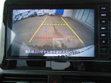 バックモニター付きですから、駐車が不慣れな方でも車庫入れが楽々スムーズ♪お買い物やお出かけ時に活躍間違い無し。使い慣れると手放せない装備になりますよ。