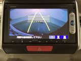 バックでの車庫入れも安心です! リアカメラが付いているバックモニター付のナビを装備しております。操作線もついており距離感も画面から確認できます。