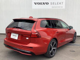V60 リチャージ PHEV T6 AWD アルティメット 4WD 
