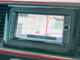 ●純正ナビ:一体感のあるナビは、高級感ある車内を演出してくれます。Bluetooth再生などオーディオ機能も充実しておりますので、運転もより楽しめます♪