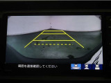 バックガイドモニターで、後方を確認しながら安心して駐車することが出来ます。運転初心者も熟練者も必須の機能ですよ!