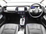 運転席・助手席周りです。きれいにクリーニングを施工してご納車いたします。現品限りですので、ご検討はお早めに!ご相談からでもお気軽に!
