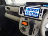 インパネ周りも中央にスイッチ類が集中しているので操作性良好です!