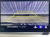 カラービジョンとガイドラインで見やすいバックモニター!車庫入れも楽ちんです♪
