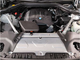 BMWのエンジンは世界的にも認められている高性能エンジンです。レスポンスがよく高回転型の心地よい吹きあがりなど駆け抜ける歓びのキーになる部分でございます。