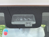 【スズキ セーフティサポート】走行中に前方の車両等を認識し、衝突しそうな時は警報とブレーキで衝突回避と被害軽減をアシスト。より安全にドライブをお楽しみいただけます。