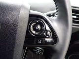 ステアリングスイッチ右側 メーター操作スイッチ、LTAスイッチ、車間距離切替スイッチ。 ハンドルから手を離さなくても操作ができます!