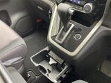 【 シフト 】シフトも操作しやすく快適なドライブを楽しんでいただけます。