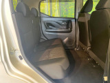 後部座席も気になるようなキズ・汚れやへたり等、大きなダメージはなく、良好な状態です。
