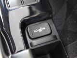 シートヒーター装備付き車!!座席に埋め込まれた電熱線によりシートを暖めることが出来る装備で、温められたシートは、寒い冬には最適です!!