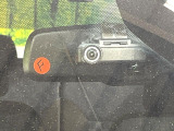 【ドライブレコーダー】ドライブレコーダー装備!走行中はもちろん、あおり運転や事故に遭遇した際、映像で記録し、万一のリスクに備えます。※記録用SDカードはお客様ご自身でご準備いただく必要があります。
