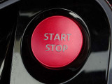 【プッシュスタート】キーが車内にあれば、エンジンの始動・停止はブレーキを踏んでスイッチを押すだけ!キーを取り出す手間を省き、ワンプッシュで操作するので簡単でスムーズ!