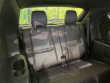 3列目シートはもちろん状態良好☆大人でもゆったりと座って頂けますので、大人数でのお出かけもラクラクです♪ご家族で、気の知れた仲間で、ドライブに行くのが楽しみですね♪