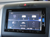 ナビゲーションはギャザズメモリーナビ(VXM-195VFi)を装着しております。AM、FM、CD、DVD再生、Bluetooth、音楽録音再生、フルセグTVがご使用いただけます。