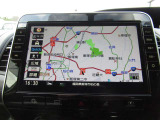 日産純正カーナビゲーション・大画面表示で地図も見やすく、初めての道もこれがあれば安心ですね。