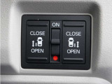 ◆両側電動スライドドア◆狭い駐車場でも乗り降りが楽々♪お子様が隣の車にドアを当ててしまう心配もございません!小さなお子様連れの方もこれで安心。