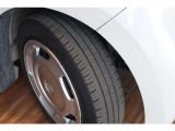 【タイヤ】タイヤの状態は写真の通りです。溝の深さなども是非、写真でご確認ください!