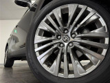 【純正19インチアルミホイール】社外ホイールの取付、ホイールなどのコーティングもご用意。タイヤはご納車前、空気圧や残り溝等しっかりと点検させていただきます!