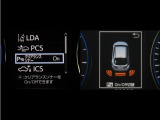 コーナーセンサーを装備。障害物までの距離に応じて警告音を変えてお知らせ。縦列駐車時や駐車場・車庫等での取り回しをサポートします。詳細は販売店スタッフまでお尋ね下さい。