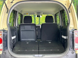 後席を格納すると、これだけの広さが!シーンに合わせたシートアレンジで、大きな荷物も積むことが出来ます♪