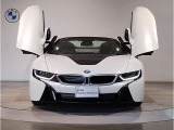 【キドニーグリル】BMWは約90年もの間、ほぼ全ての車両にひと目でBMWだと分かるこの特徴的なフロントグリルが備えられ、デザイン・アイコンとして親しまれてきました。