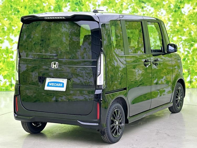 ホンダ N-BOXカスタム ブラック スタイル の中古車詳細 (登録済未使用