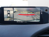 360&deg;ビューモニターを搭載しています。コーナーセンサーと合せてお使いいただくことで、安全、安心にお車の取り回しを行っていただけます。