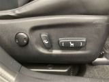 パワーシート搭載。微妙な調整が手軽にでき、ピッタリのポジションで運転することが可能です。