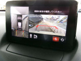 360&deg;モニターで前方や後方だけでなく、左右も映せますので、安心して駐車や走行ができます!