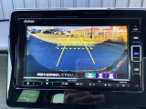 バックモニター付きで、車庫入れやバック時の後方確認をサポート。