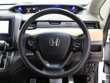 【運転席まわり】Honda独自の設計思想に基づき、自然に手を伸ばした先に操作したいものがあるようレイアウトを追求 !