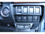 各種操作スイッチは運転席から近い位置に纏まって配置されており、操作性もバッチリ!